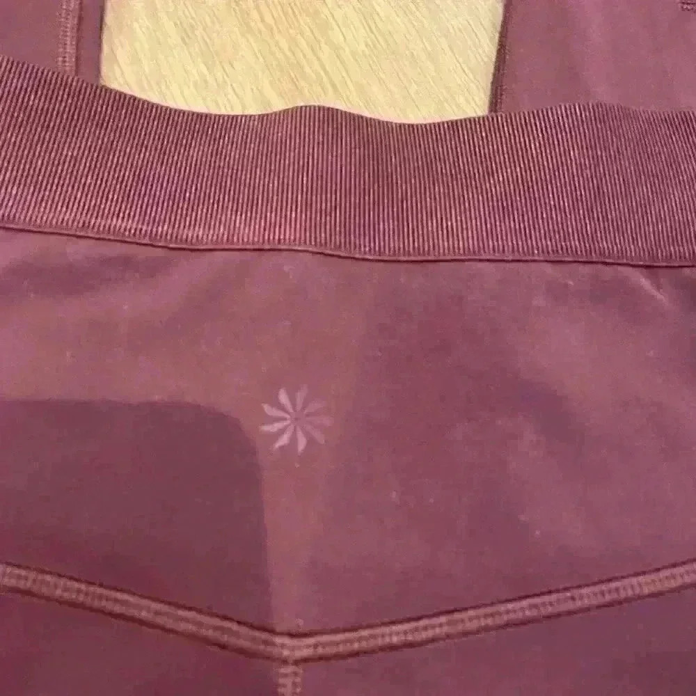 ATHLETA Aura Split Pant in Powervita - EUC - Sz M - Picture 10 of 12